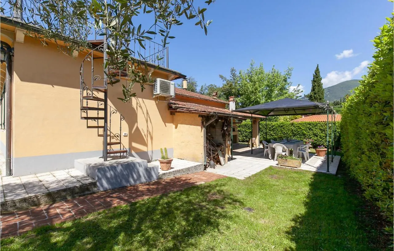 Awesome Home In Camaiore With Kitchen 0*,