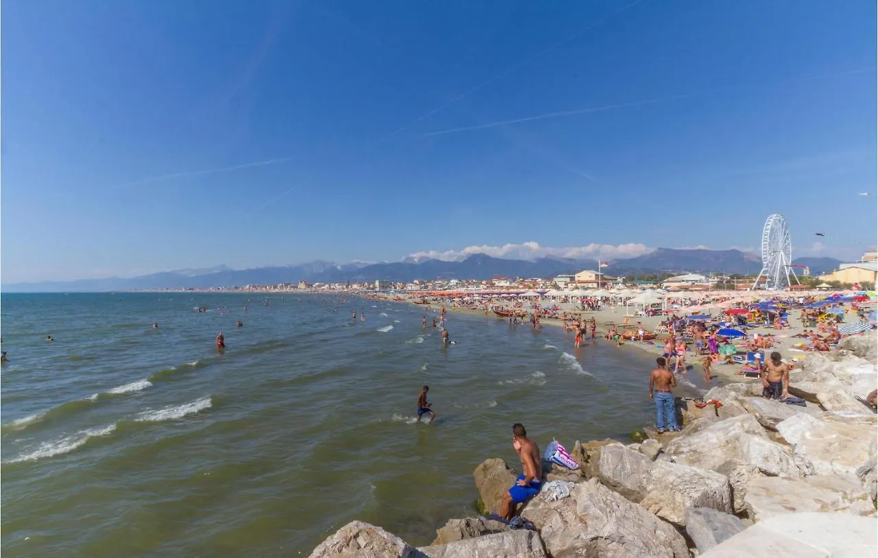 Awesome Home In Camaiore With Kitchen 0*,  Italia